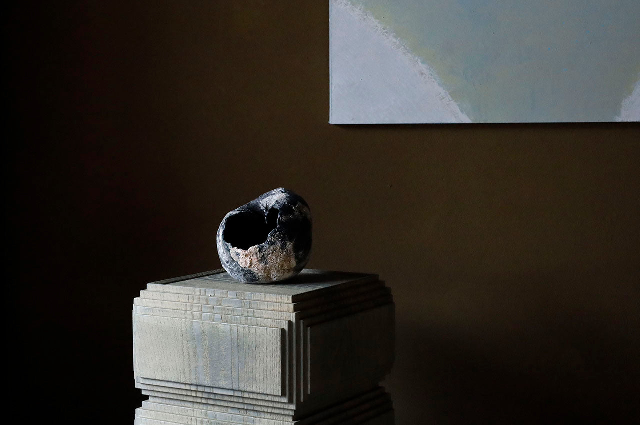 ●26-YI-22 Object/vase