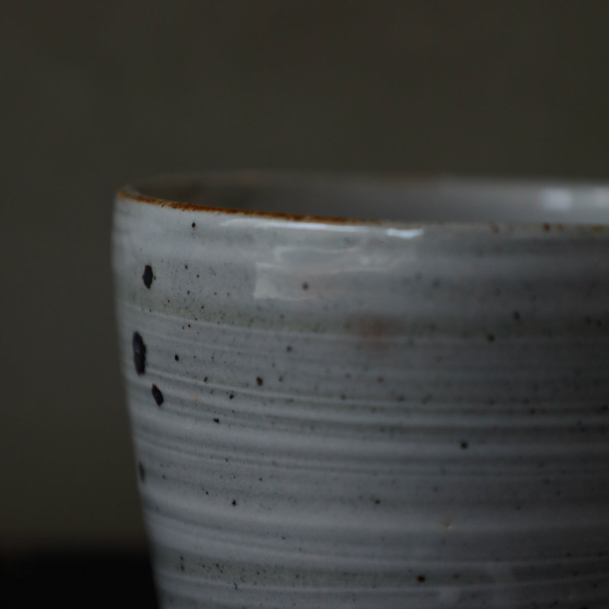 ●26-HN-49 Wide Cup Brushwork