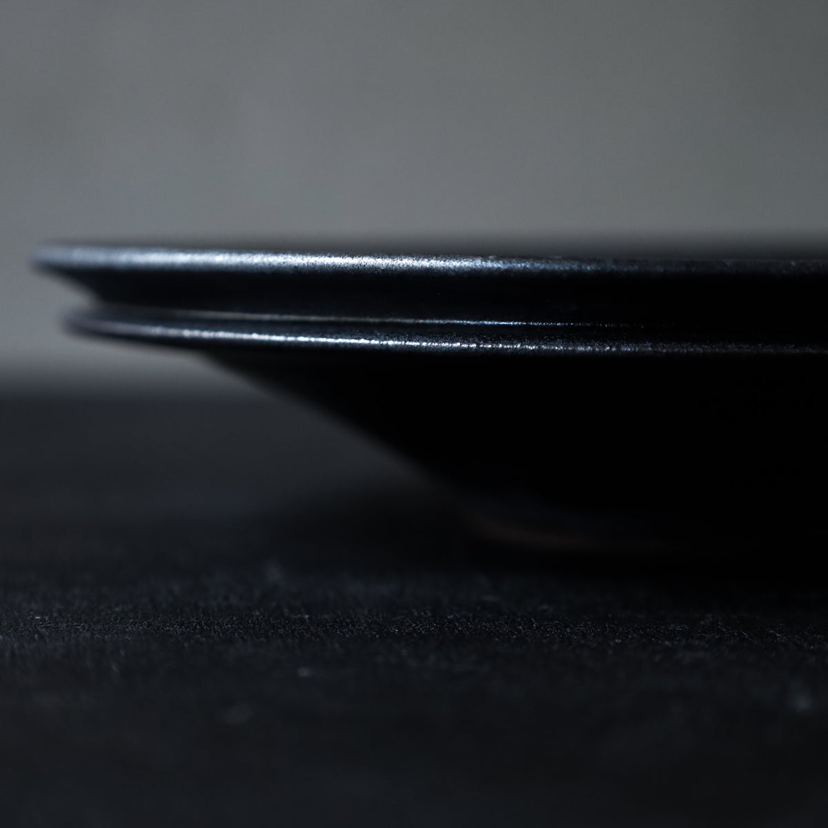 ●26-HN-28 Double Lip Plate M Black