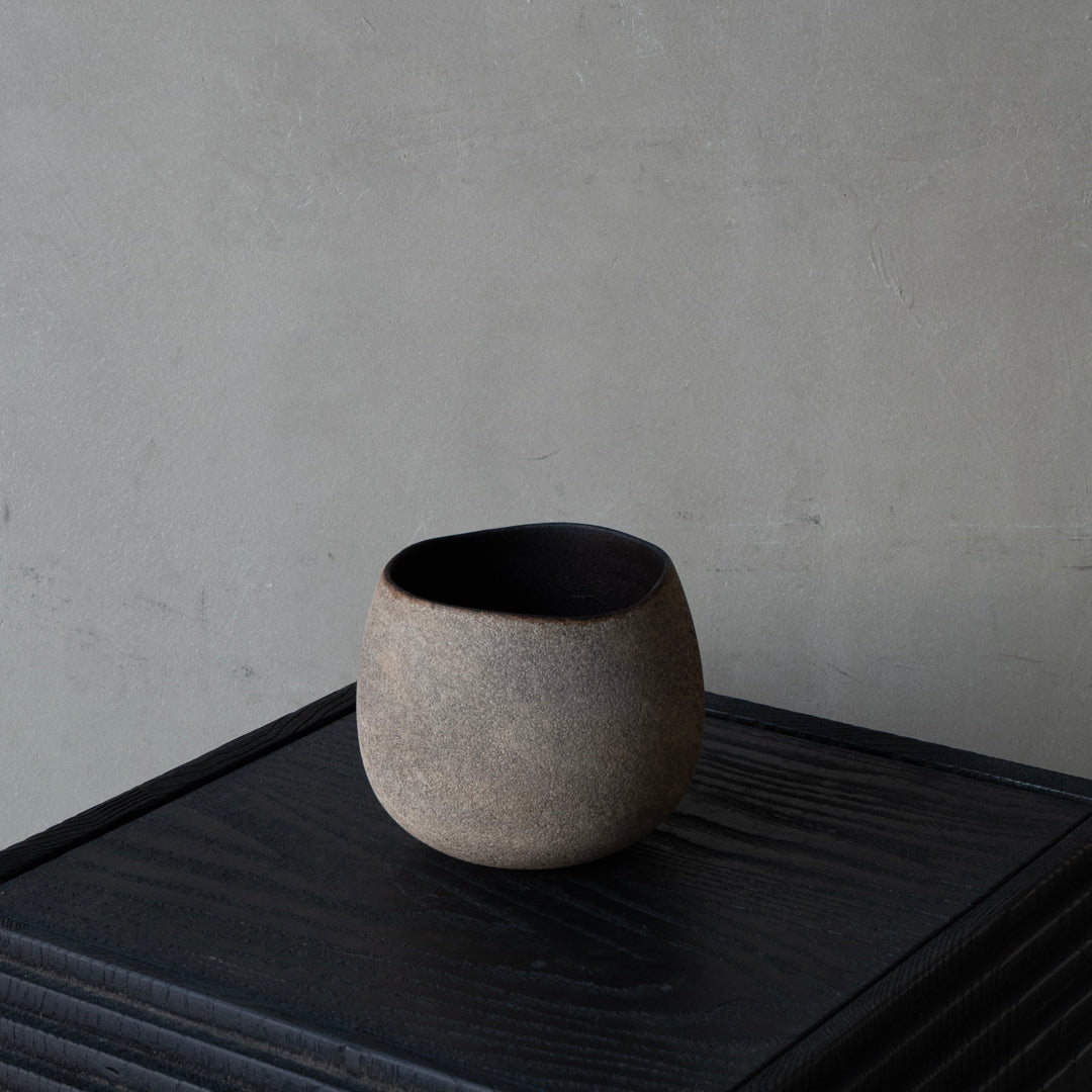 25-10S  藤本健 錆漆 椀 白