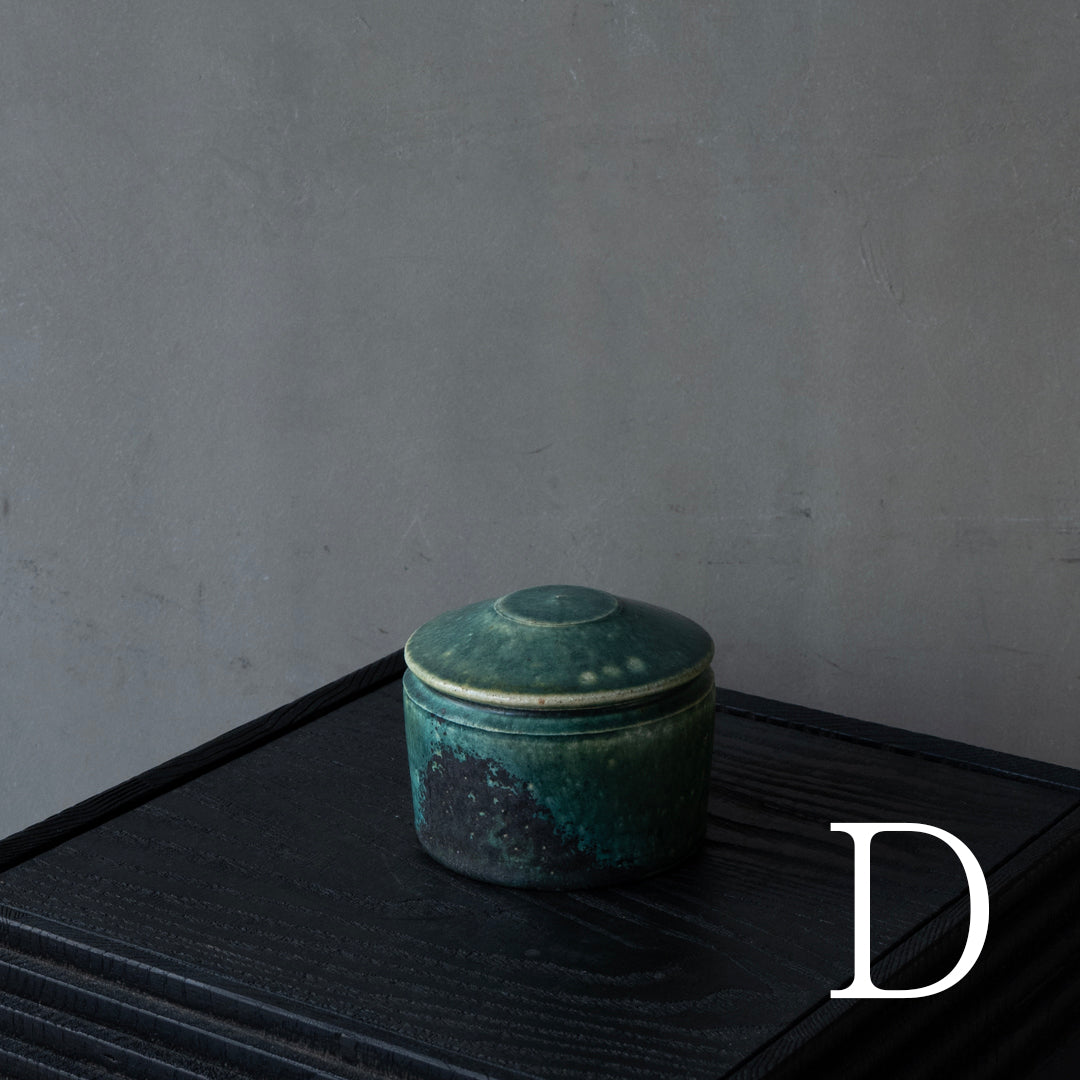 25-10S 境道一 織部釉 フタ物