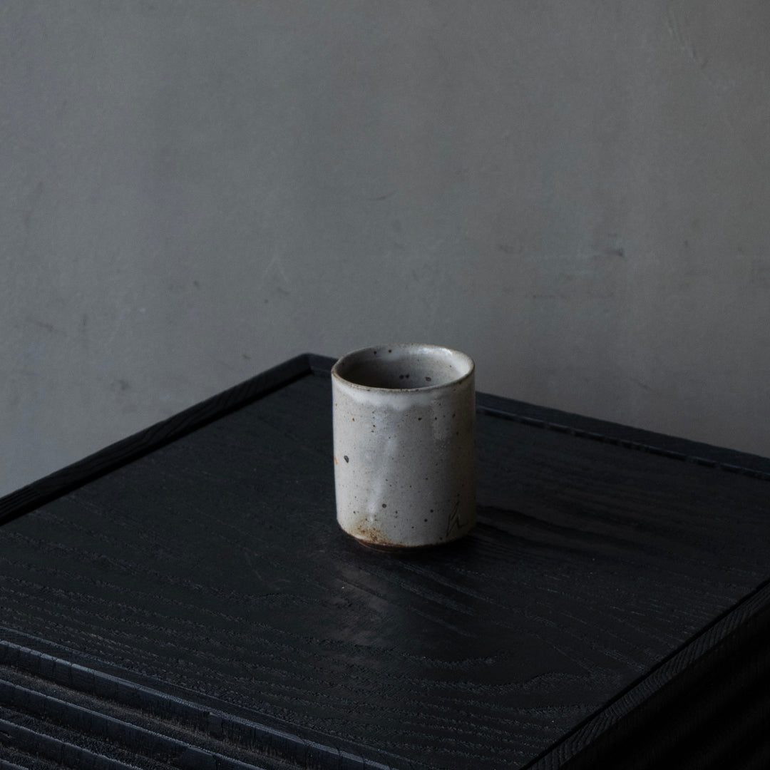 25-10S 中里花子 ストレートカップ 粉引