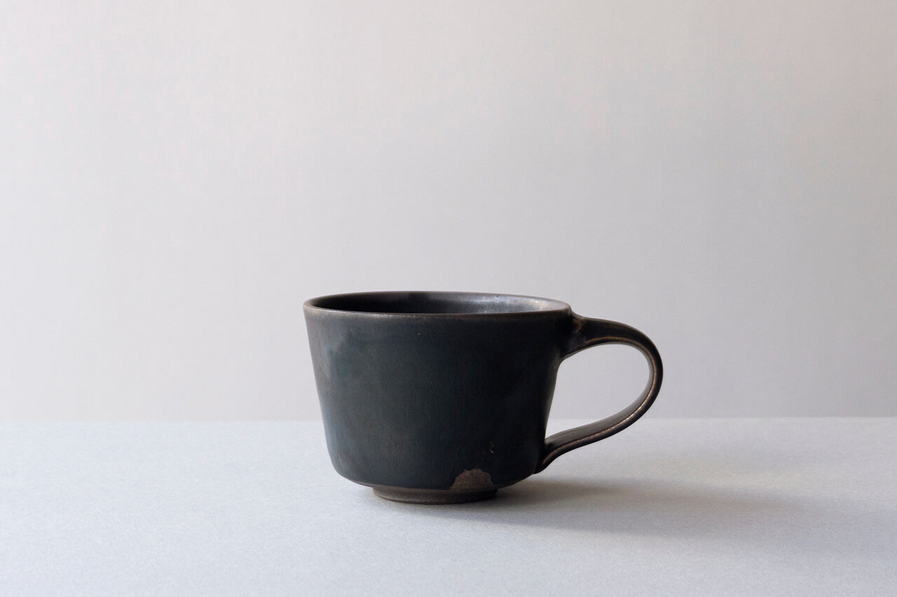 Yukiko Kiln Coffee Cup "Kuro (Black)-Karatsu"