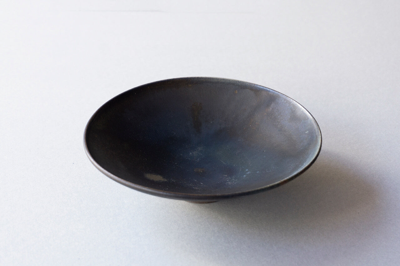 Yukiko Kiln 15cm Plate "Kuro (Black)-Karatsu"