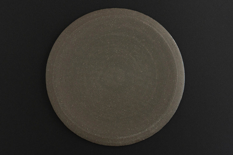 矢野直人 黒釉皿 26cm