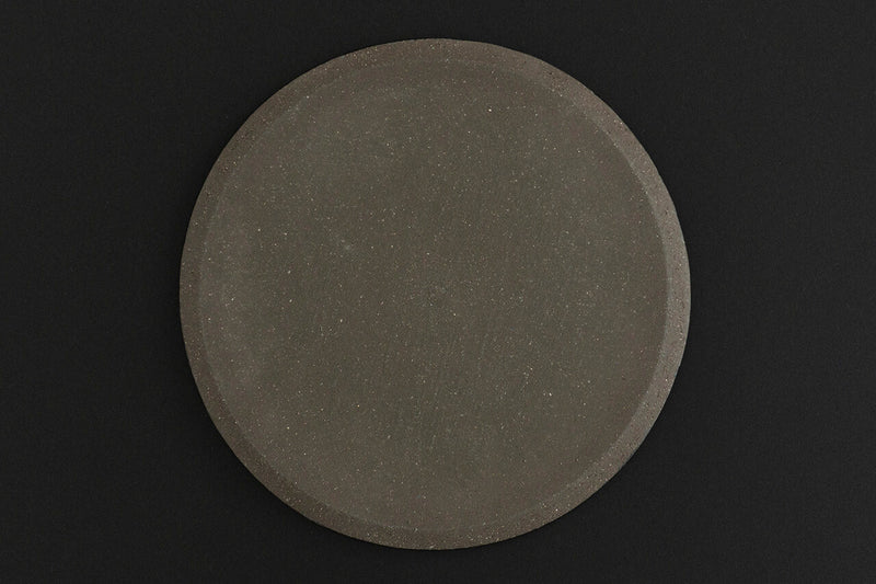矢野直人 黒釉皿 23cm