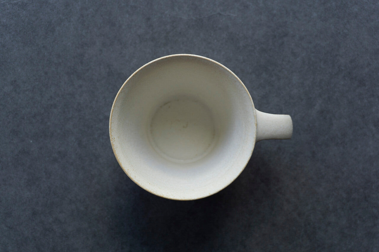 安藤由香 マグカップ 台形 WH